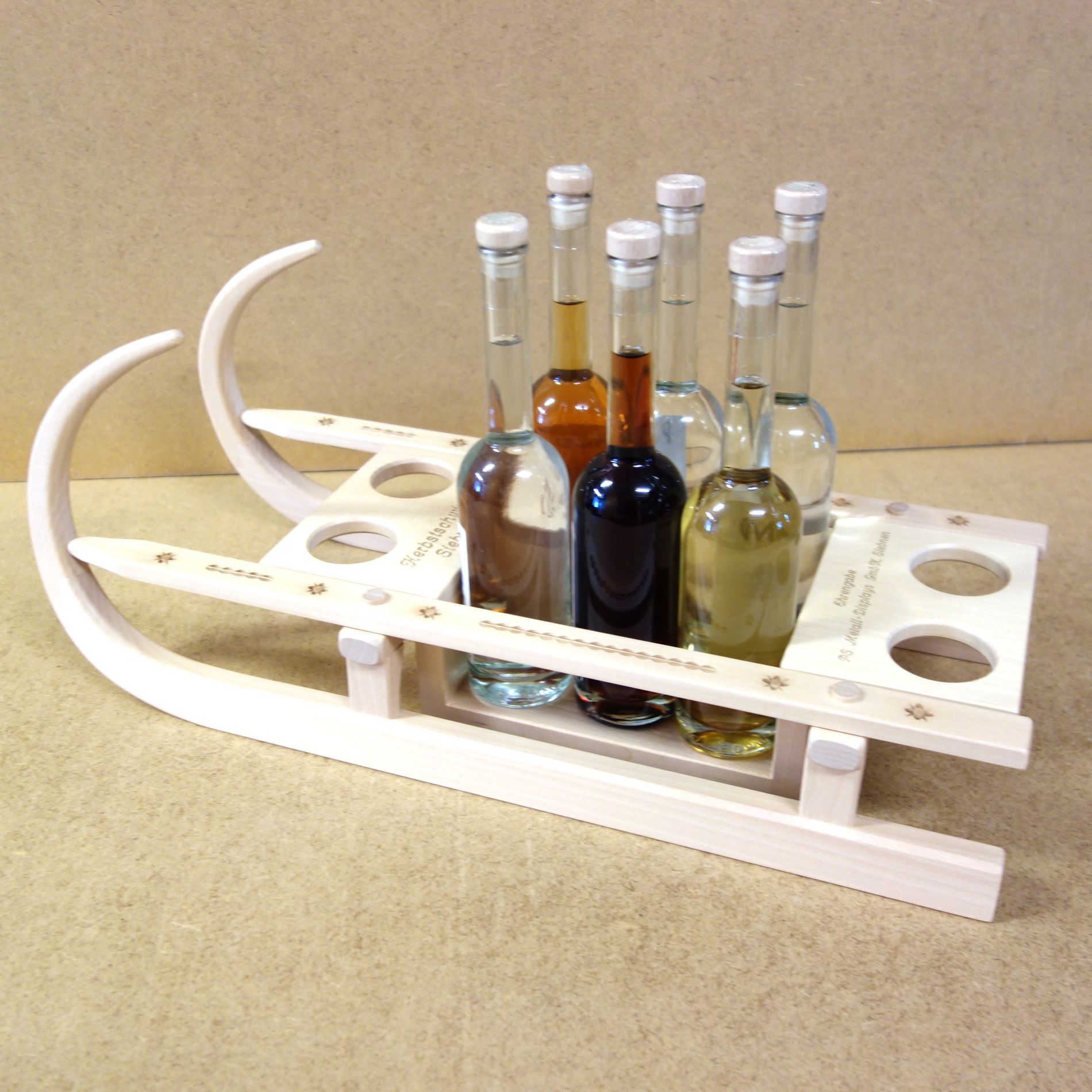 Schnaps-Bar Hornschlitten 1 Schnaps-Bar Hornschlitten